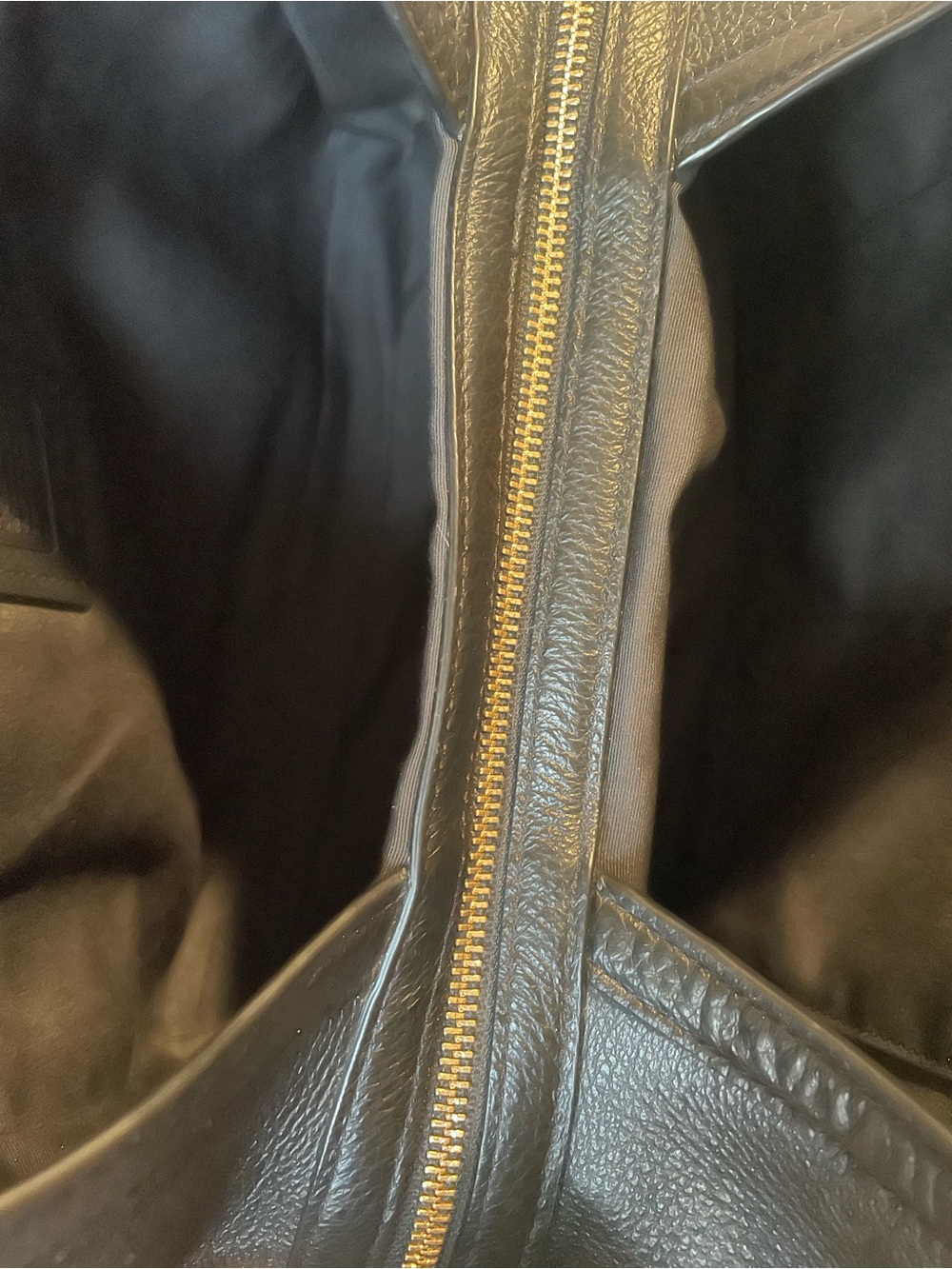 Coach Black Pebbled Leather Shoulder Bag with Gold Hardware - Picture 8 of 10